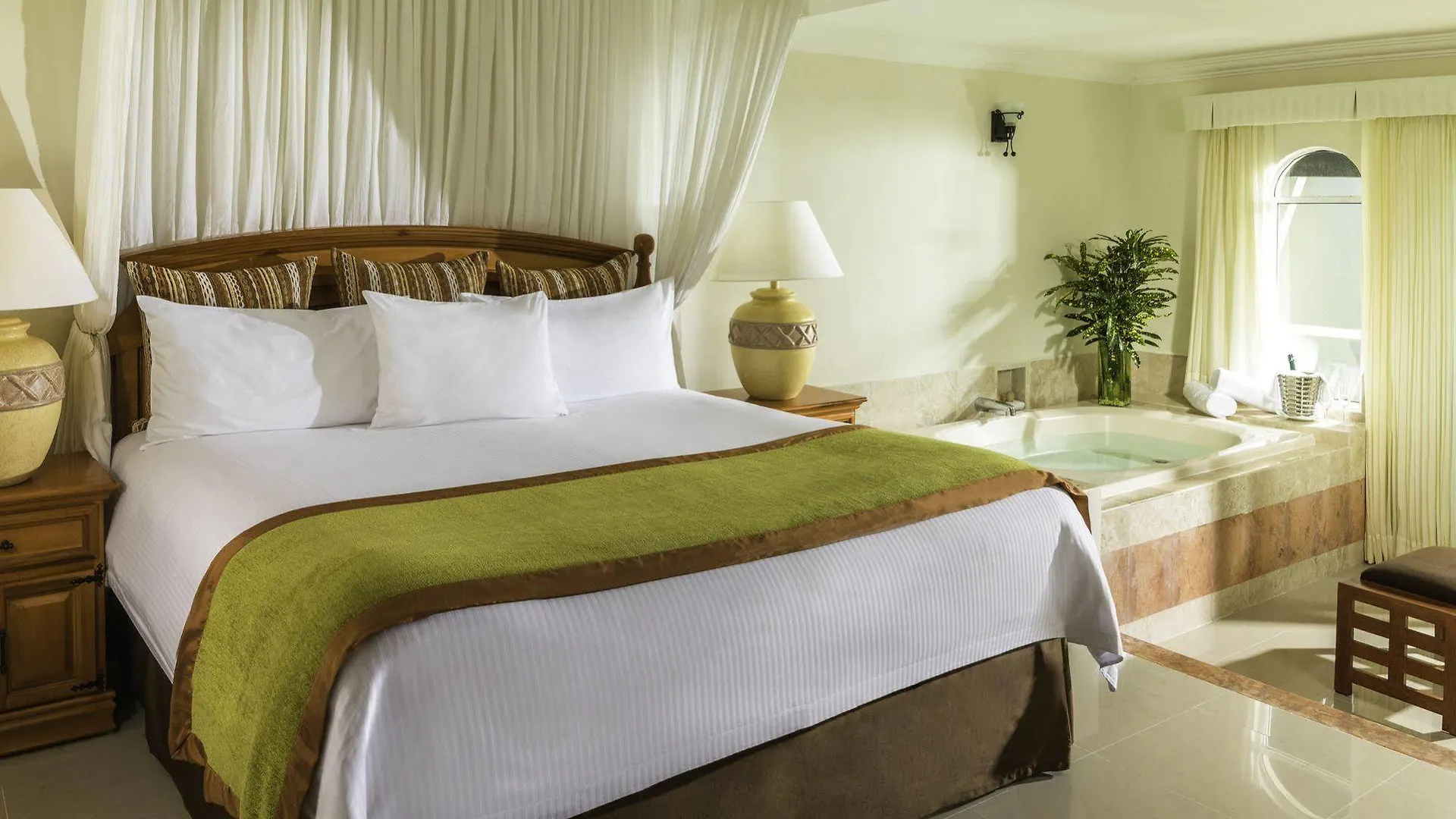 El Dorado Seaside Suites Catamaran, Cenote & More Inclusive (Adults Only) Xpu Ha Semesteranläggning (resort)
